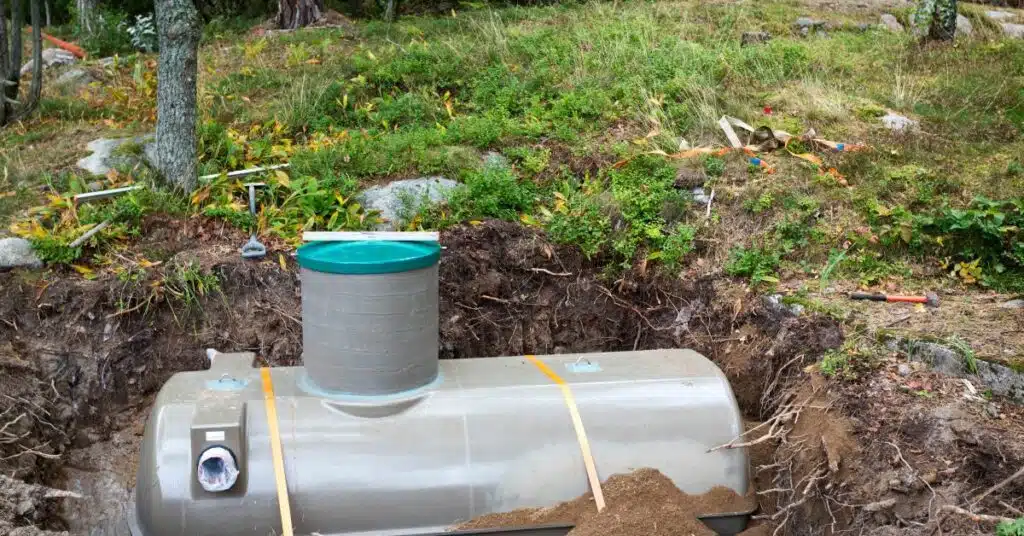 Installing-Septic-Tanks